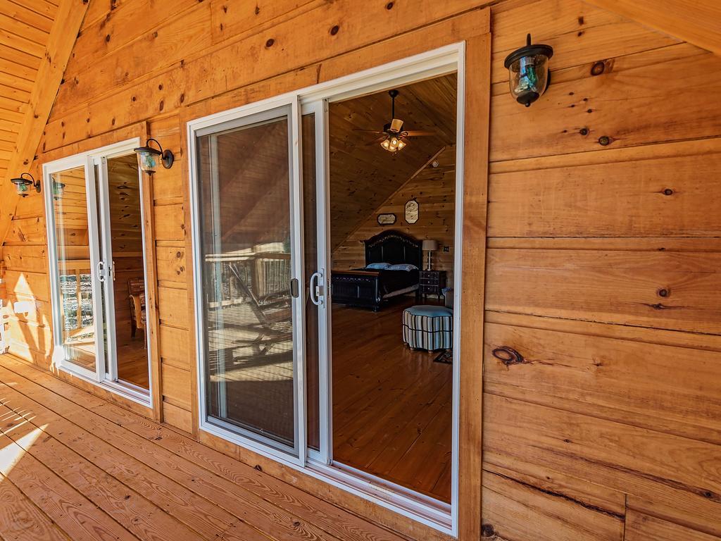 Log Cabin In Smoky Mountains Hotel Sevierville Exterior photo