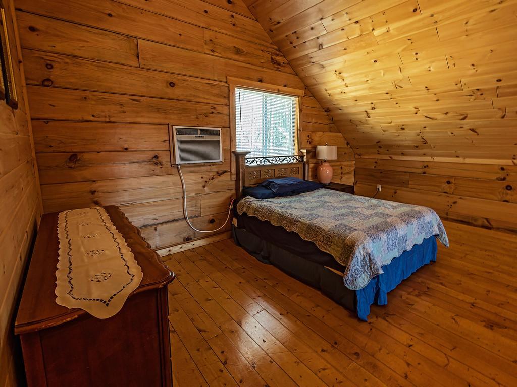 Log Cabin In Smoky Mountains Hotel Sevierville Room photo